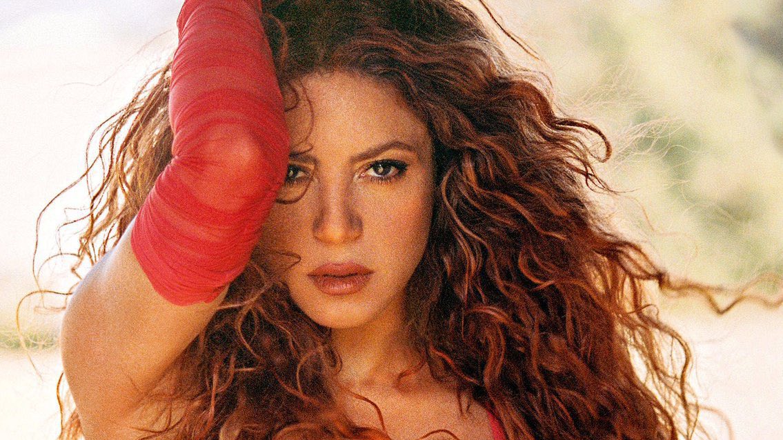 Shakira And Wyclef Jean Reunite on Stage with | Gossip Wire News