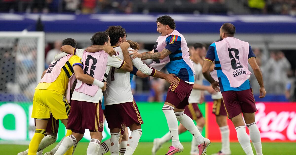 Spain delivers surprise rout of France, reaches