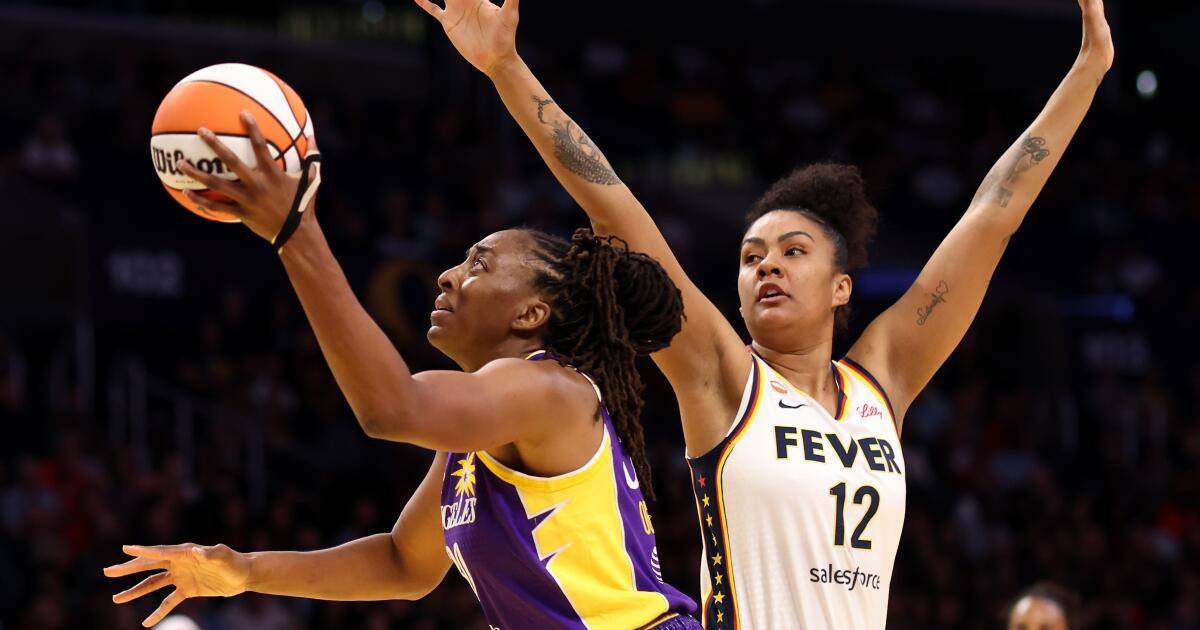 Sparks end losing streak with win over Caitlin