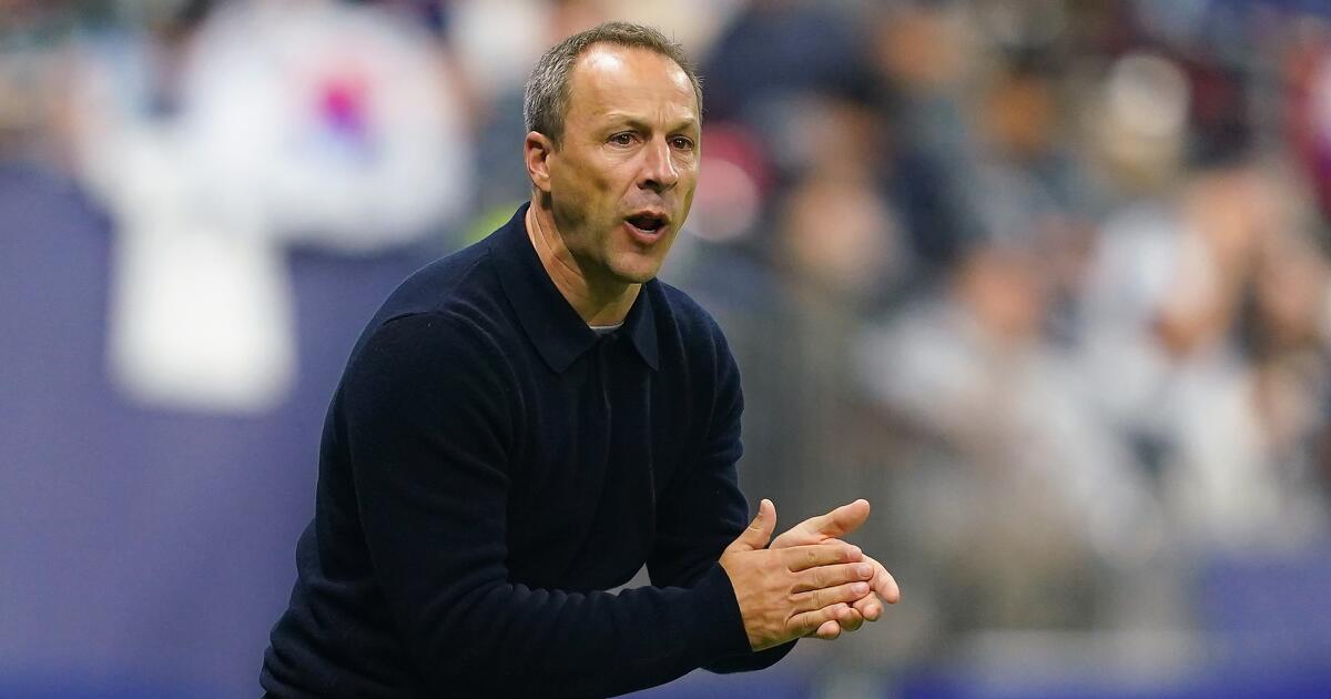 Steve Cherundolo will lead U.S. men's soccer team
