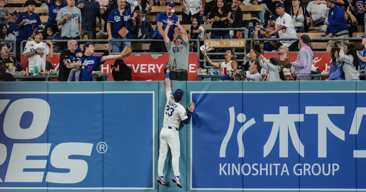 Sluggish Dodgers open homestand with lopsided loss