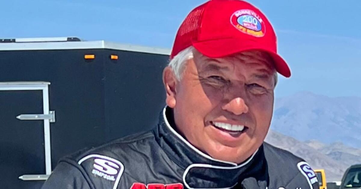 High-speed driver dies after crashing while racing