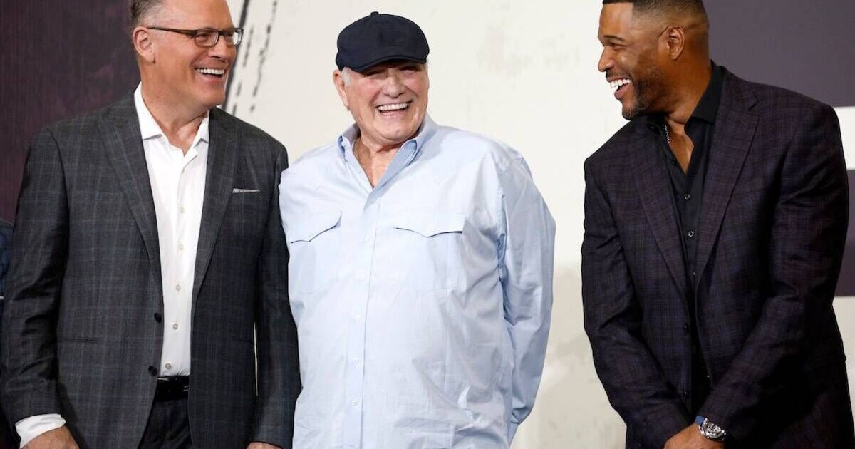 Terry Bradshaw and FOX NFL Sunday colleagues gear | NFL News